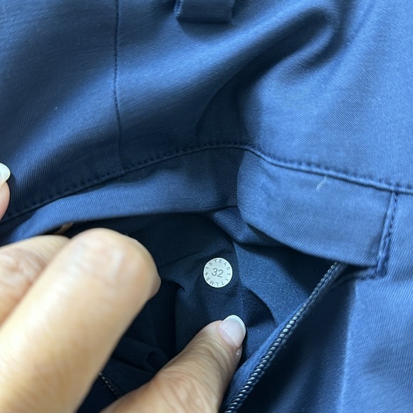 Lululemon Commission Pant Navy - Picture 14 of 16